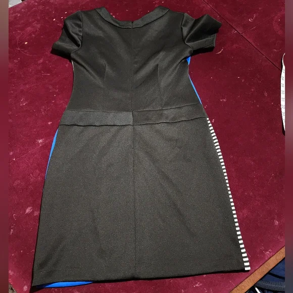 NWOT ... Sandra Darren Black Stripe Shortsleeve Dress ๐ - Picture 5 of 8